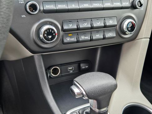 Used 2020 Kia Sportage LX image 23