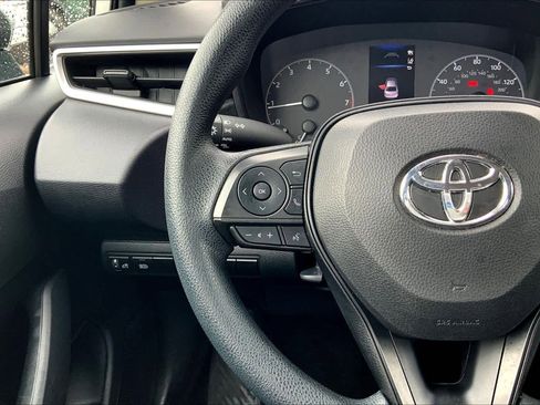 Used 2023 Toyota Corolla LE image 23