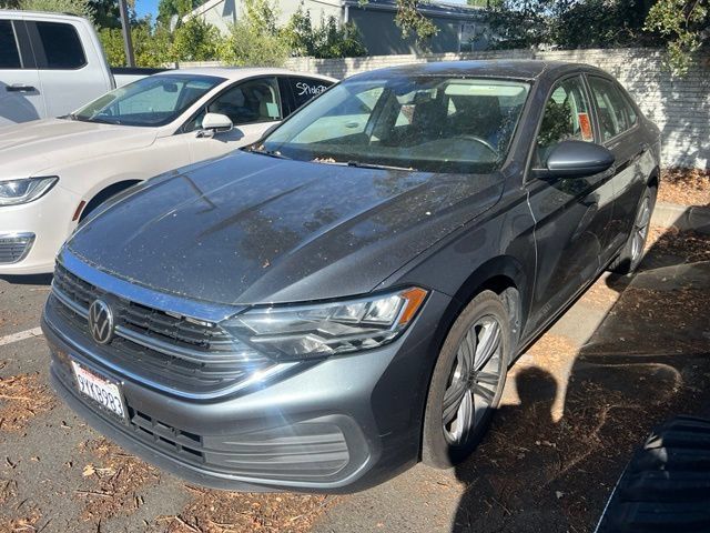 Used 2024 Volkswagen Jetta SE FWD image 1