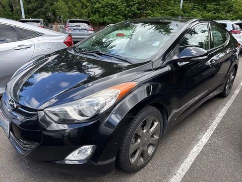 Used 2013 Hyundai Elantra Limited w/ Technology Pkg FWD image 2