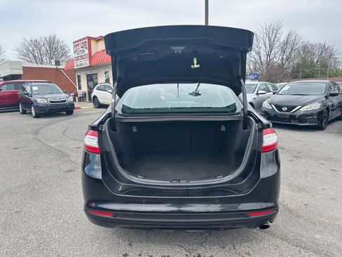 Used 2016 Ford Fusion SE w/ Equipment Group 202A image 15