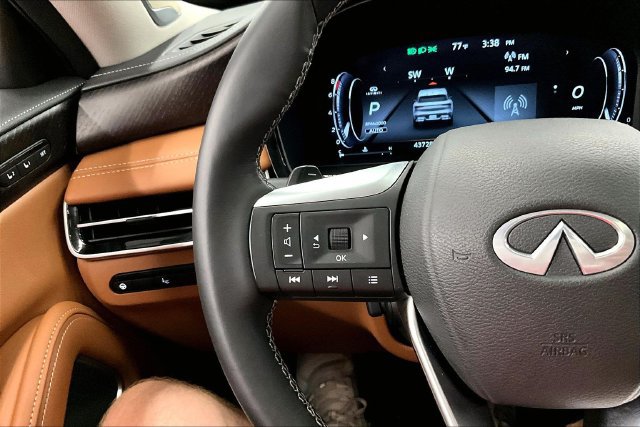 Used 2024 INFINITI QX60 Sensory AWD/4WD image 27