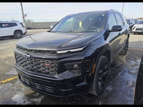 Certified 2024 Chevrolet Traverse RS w/ LPO, Floor Liner Package image 3