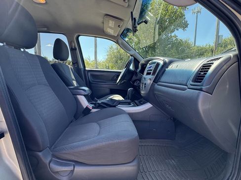 Used 2006 MAZDA Tribute I image 19