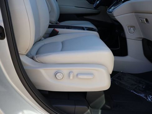 New 2026 Honda Odyssey EX-L image 8