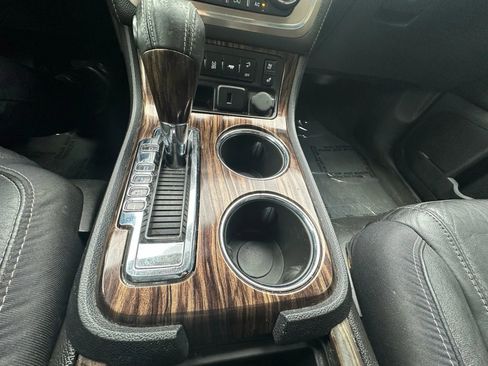 Used 2015 GMC Acadia Denali image 30