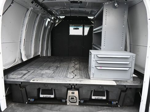 Used 2022 Chevrolet Express 2500 w/ Driver Convenience Package image 12