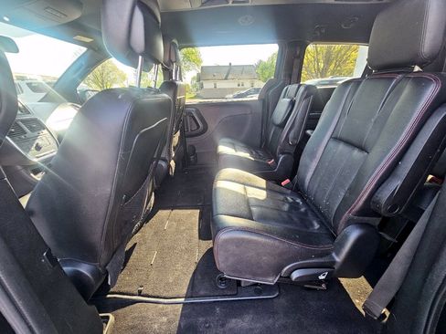 Used 2019 Dodge Grand Caravan GT FWD image 22