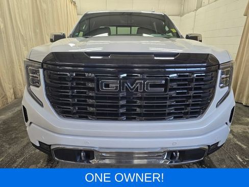 Used 2023 GMC Sierra 1500 Denali Ultimate AWD/4WD image 3
