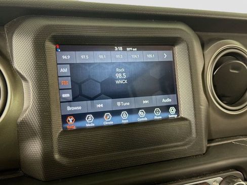 Used 2022 Jeep Wrangler Unlimited Sport image 14