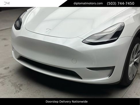 Used 2023 Tesla Model Y Long Range image 13