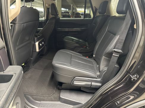 Used 2024 Ford Expedition XLT AWD/4WD image 13