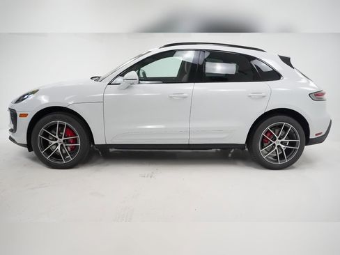 New 2025 Porsche Macan S image 2