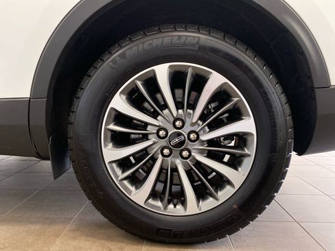 Certified 2023 Lincoln Nautilus AWD w/ Premium Package image 24