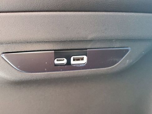 New 2026 Chrysler Pacifica Select image 16