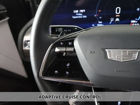 Used 2025 Cadillac Lyriq Luxury RWD image 5