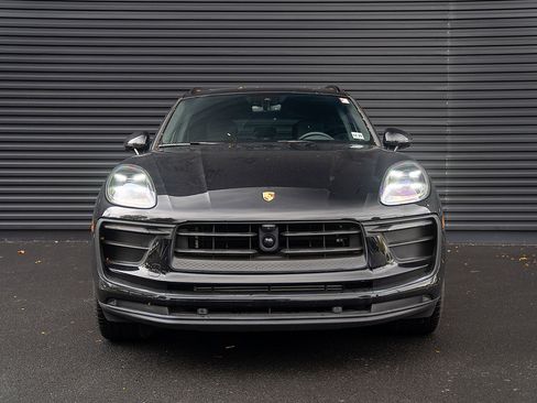 Certified 2025 Porsche Macan image 25