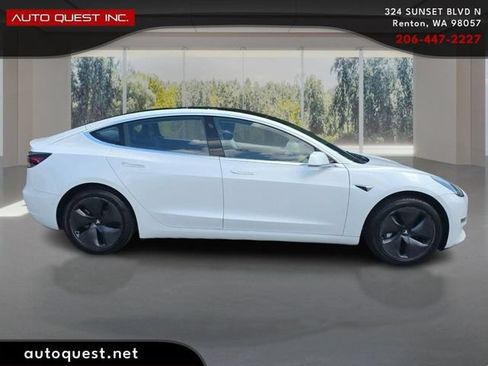 Used 2018 Tesla Model 3 Long Range RWD image 4