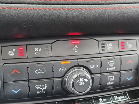 Used 2024 Dodge Durango GT image 21