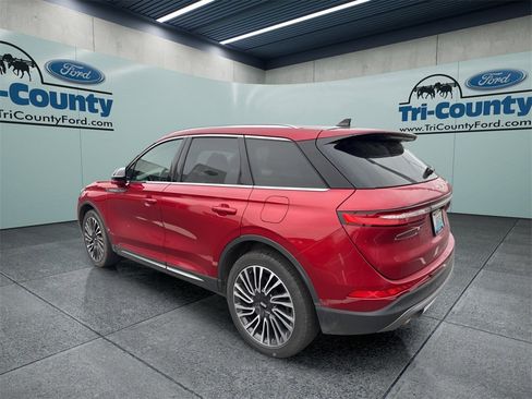 Used 2022 Lincoln Corsair Reserve w/ Elements Package image 5