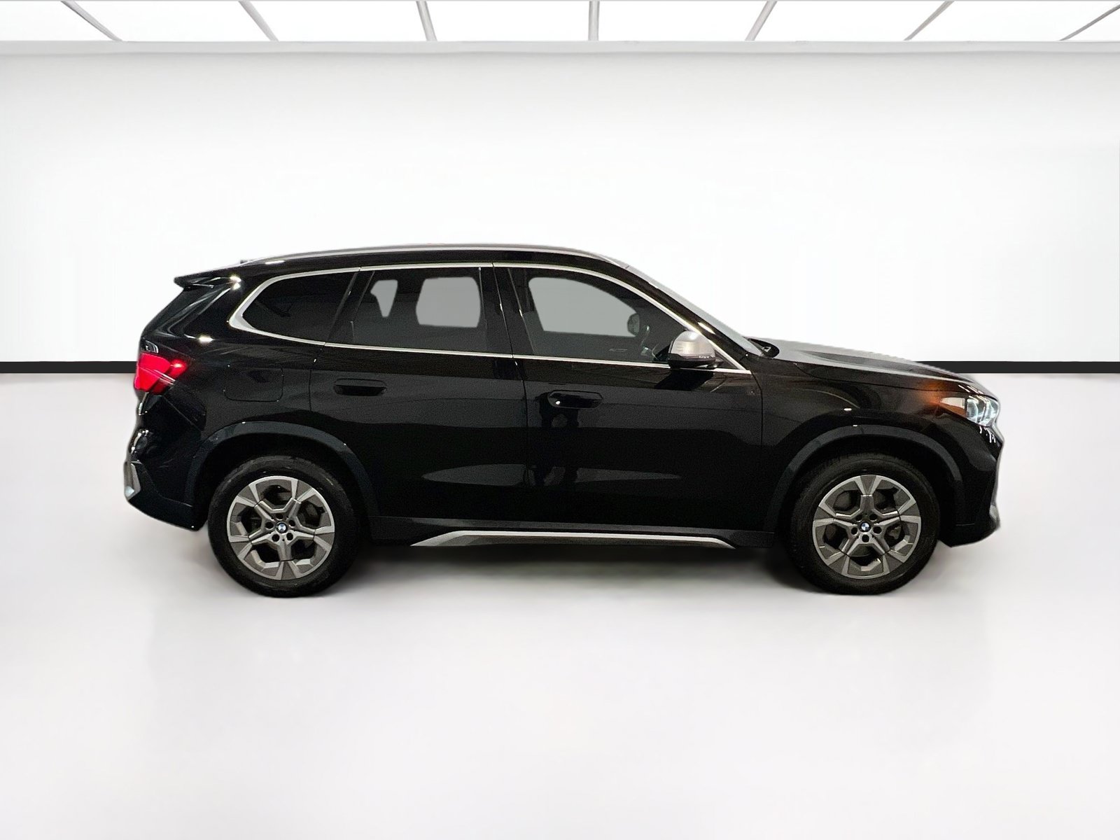 Used 2024 BMW X1 xDrive28i w/ Convenience Package AWD/4WD image 24