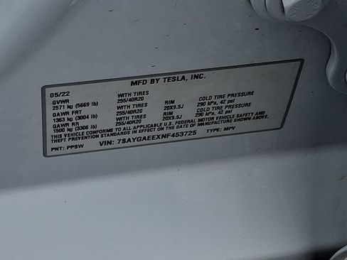Used 2022 Tesla Model Y Long Range AWD/4WD image 28