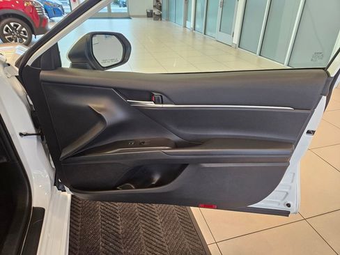 Used 2022 Toyota Camry SE image 24