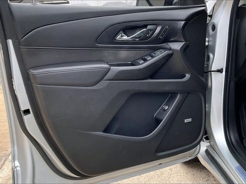 Used 2021 Chevrolet Traverse High Country image 22