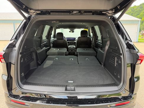 Used 2026 Buick Enclave Sport Touring w/ Super Cruise Package FWD image 13