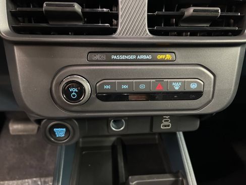 New 2026 Ford Maverick XLT AWD/4WD image 13