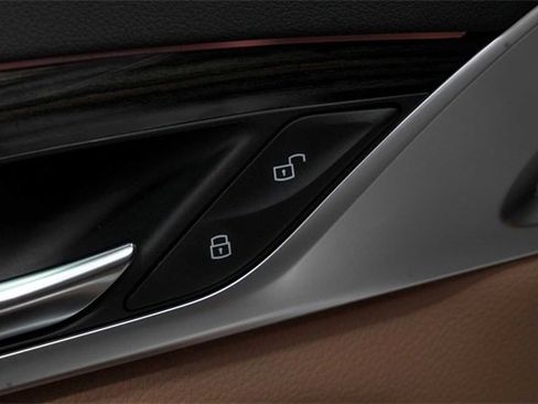 Used 2020 BMW 530i w/ Convenience Package image 20