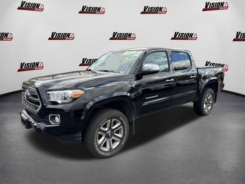 Used 2017 Toyota Tacoma Limited image 1