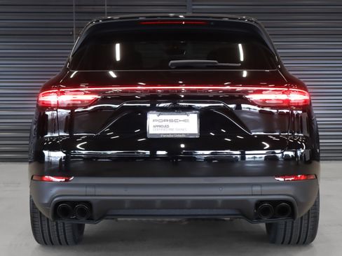 Certified 2023 Porsche Cayenne Platinum Edition AWD/4WD image 9