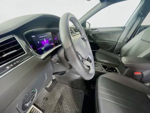 Used 2022 Volkswagen Tiguan SE R-Line FWD image 21