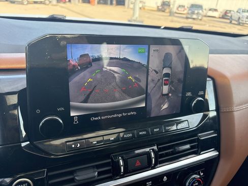 Used 2023 Nissan Pathfinder Platinum w/ Cargo Package image 21