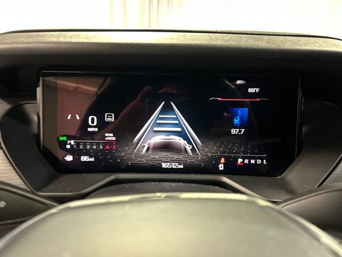 Used 2025 GMC Acadia Elevation FWD image 16