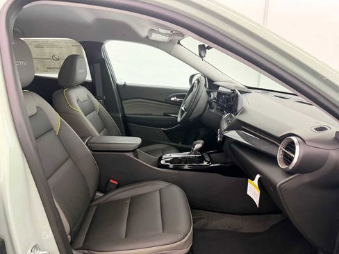 New 2025 Chevrolet Trax ACTIV w/ Driver Confidence Package image 22