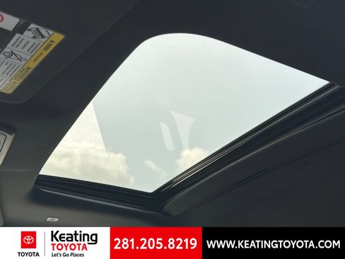 Used 2025 Toyota Sequoia SR5 AWD/4WD image 19