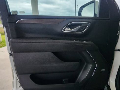 Used 2023 Chevrolet Tahoe High Country RWD image 10