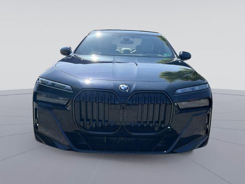 New 2025 BMW i7 eDrive50 w/ Executive Package image 8