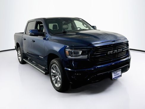 Used 2023 RAM 1500 Laramie AWD/4WD image 3