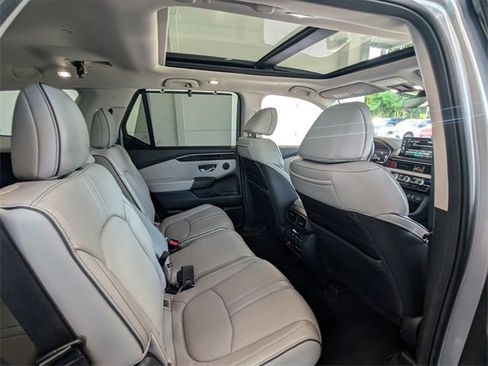 Used 2023 Honda Pilot Elite image 14