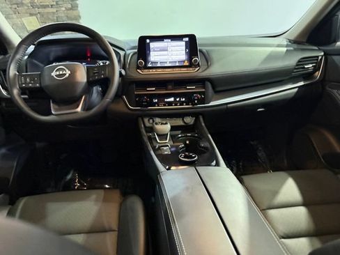Certified 2025 Nissan Rogue SV w/ SV Premium Package AWD/4WD image 26