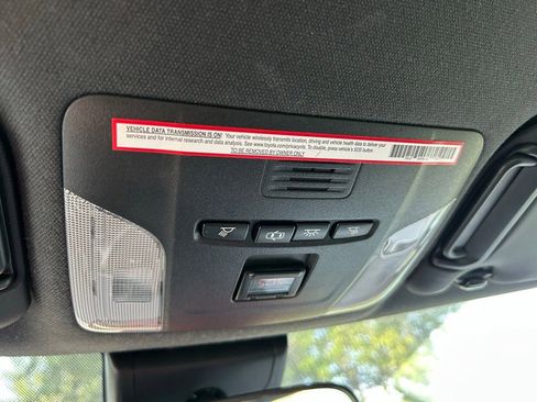 Used 2020 Toyota Corolla SE FWD image 28