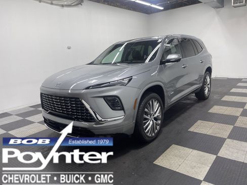 Used 2026 Buick Enclave Avenir image 1