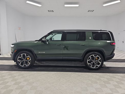 Used 2024 Rivian R1S Adventure AWD/4WD image 2