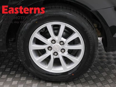 Used 2019 Chevrolet Sonic LT image 32