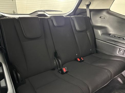 Used 2021 Subaru Ascent Premium w/ Convenience Package AWD/4WD image 29