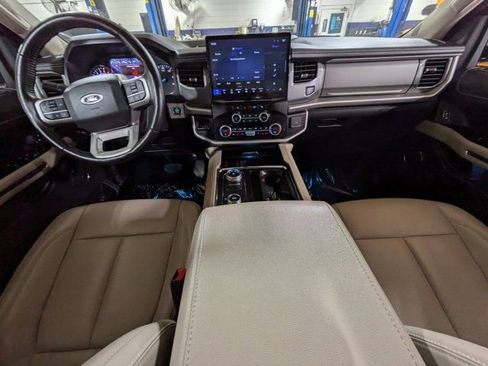 Used 2024 Ford Expedition Max XLT AWD/4WD image 13
