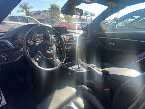 Used 2019 BMW M4 Convertible w/ Competition Package RWD image 6
